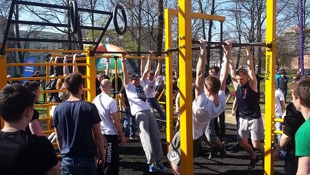 Trening dla Młodzieży Street Workout