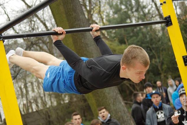 Zawody Street Workout - Back Lever